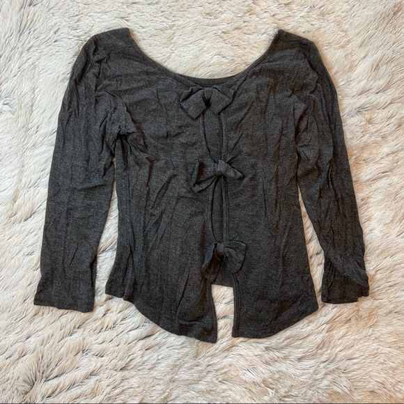 Delia’s Long Sleeve Top - Picture 2 of 2